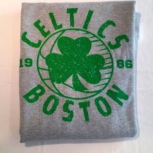 Go Celts! “Celtics Boston 1986” Sweatshirt